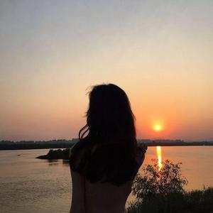 男人用注水器注进女人下面的视频
